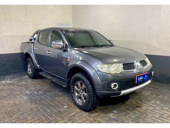 MITSUBISHI L200 TRITON 3.2 HPE 4X4 CD 16V TURBO INTERCOOLER DIESEL 4P AUTOMÁTICO